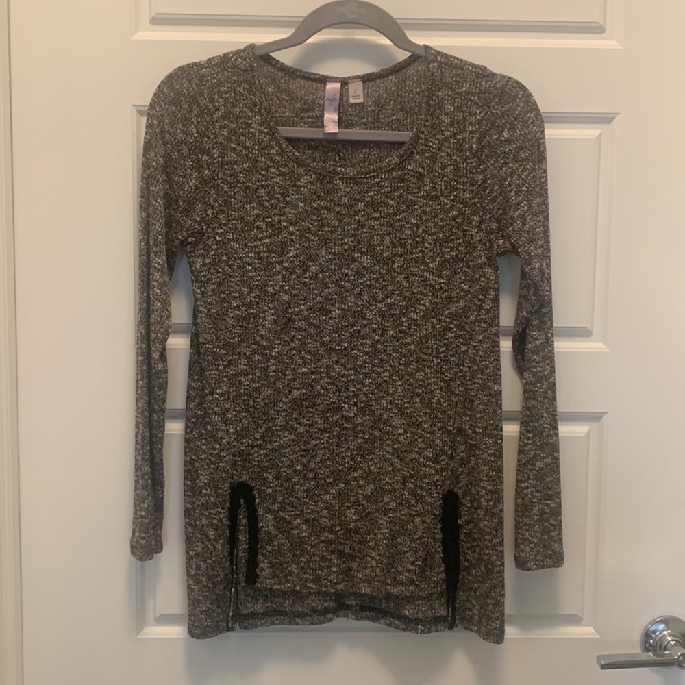 ALYA slit front sweater